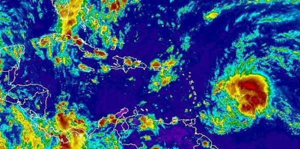  Activa onda tropical con potencial de alcanzar a ciclón tropical provoca aguaceros sobre diferentes puntos del país