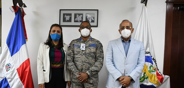  Salud Pública y Proyect Hope hacen entrega de equipos a Hospital Dr. Ramón de Lara