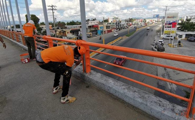  Obras Públicas realiza  amplio operativo de limpieza y acondicionamiento en edificaciones deterioradas