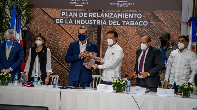  Gobierno relanza la industria del tabaco para consolidar primacía mundial y entrar a nuevos mercados
