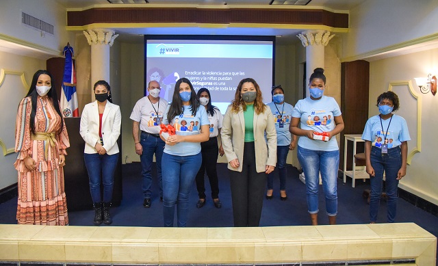  Ministerio de la Mujer premia ganadoras del concurso “Vivir Seguras”