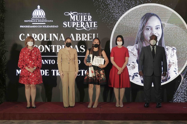  Prosoli reconoce a 13 mujeres con el premio ‘Mujer Supérate 2021’