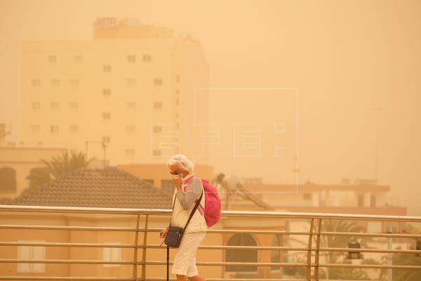  Salud Pública exhorta a tomar medidas ante presencia del polvo de Sahara