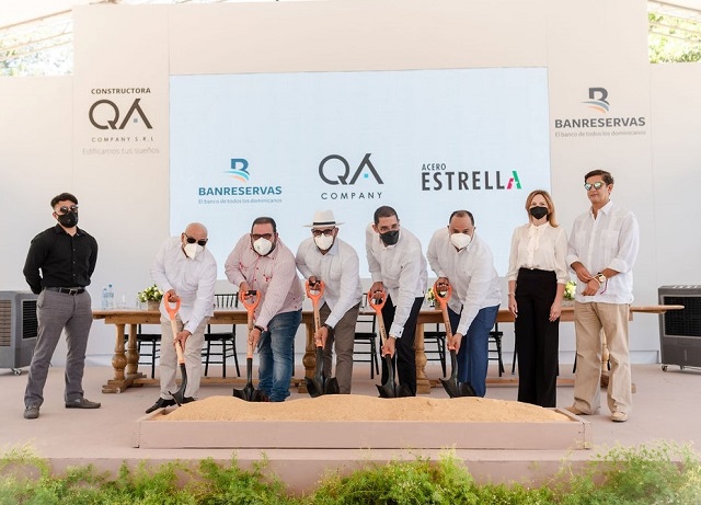  Constructora QA Company realiza primer picazo de BANRESERVAS en Jarabacoa