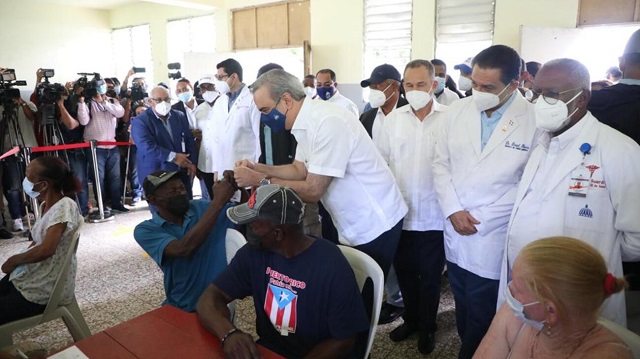  Presidente Abinader: “Que no quede nadie sin vacunarse”