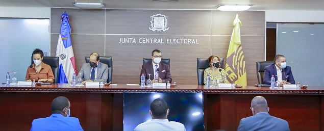  El Pleno de la JCE realizó encuentro con miembros y secretarios de Juntas Electorales de Santo Domingo, SPM y Monte Plata