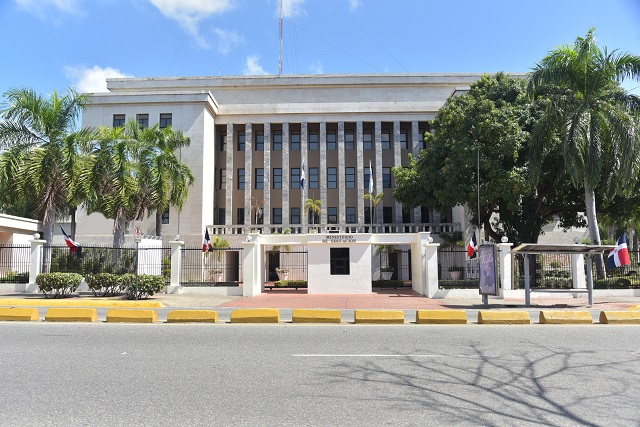  Minerd inicia pruebas concurso docente