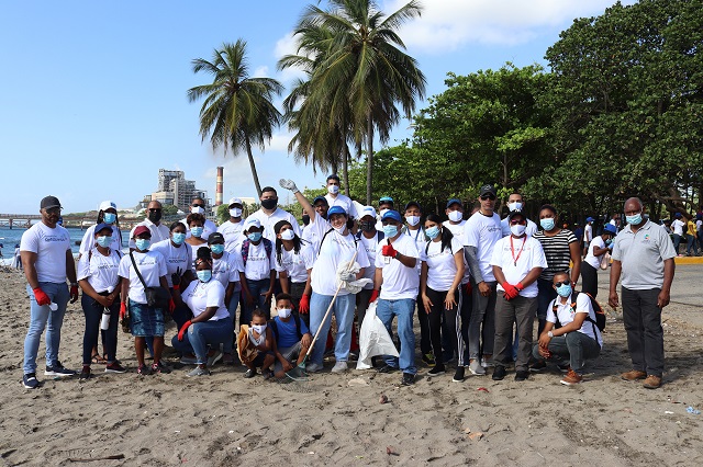  Fundación Refidomsa se une al Día Internacional de Limpieza de Playas