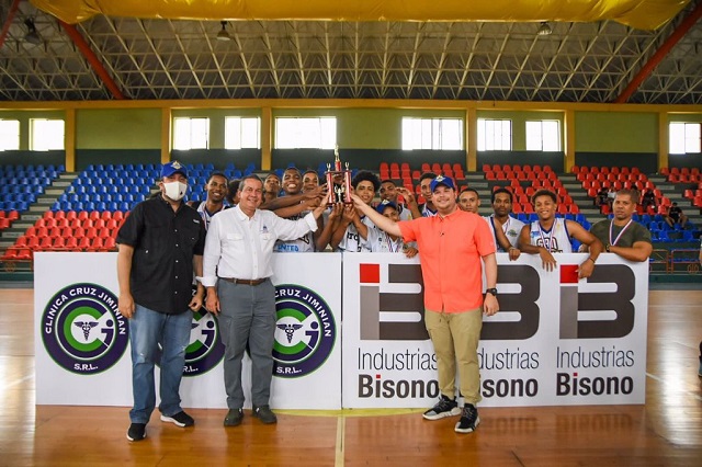  San Miguel gana torneo baloncesto realizado por diputado Jorge Villegas
