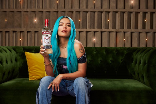  Smirnoff anuncia alianza global con Karol G