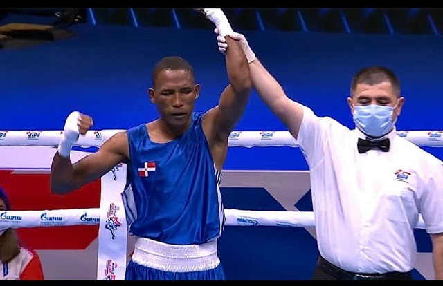  Alexis de la Cruz se quedó con medalla de bronce y $25,000 dólares en Mundial Boxeo 