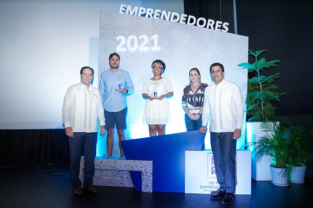  Reconocen 7 iniciativas con el premio Pepín Corripio al Emprendedor