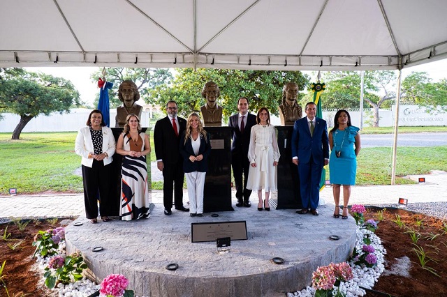  La Embajada de la República Dominicana inaugura la Plaza Hermanas Mirabal en Brasilia