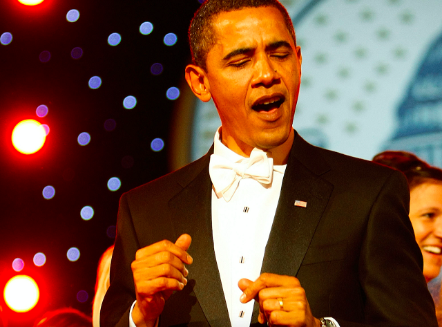  Obama publica libros, películas y canciones favoritas; le gusta Volví de Aventura y Bad Bunny