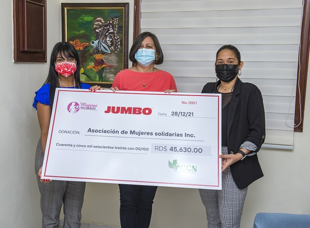 Jumbo cierra año llevando donaciones a instituciones a favor de la niñez y de prevención del cáncer