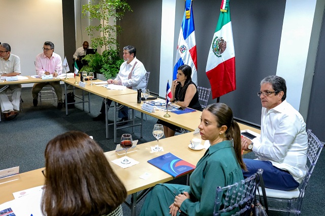  Delegación de México explora oportunidades de negocios en RD