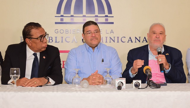  Dedican a Camacho el Dominican Republic International Swim Open & Campeonato Nacional