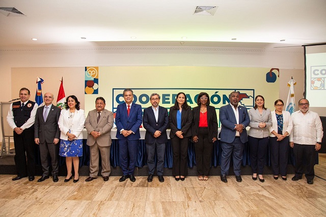 Gabinete de Política Social comparte experiencias sobre políticas sociales con el Gobierno de Perú