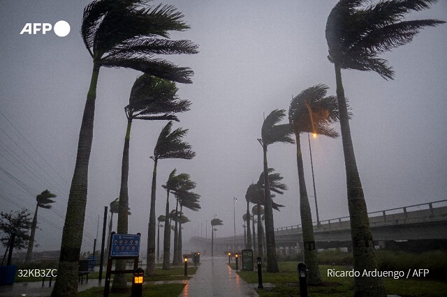  Huracán ‘Ian’ toca tierra en suroeste de Florida con fuerza de categoría 4