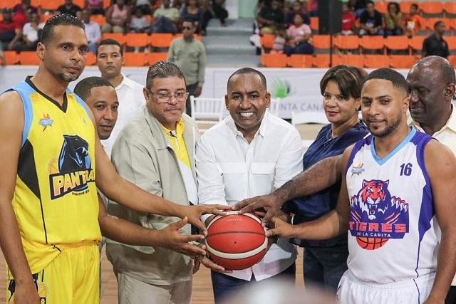  Víctor Pichardo agradece apoyo Luis Abinader Torneo de Baloncesto Superior Sabana Grande de Boyá