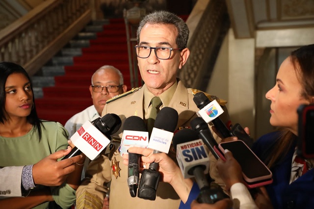  Ministro de Defensa asegura frontera dominicana está resguardada