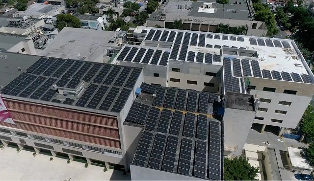  El Senado pone en funcionamiento más de 700 paneles solares en la institución