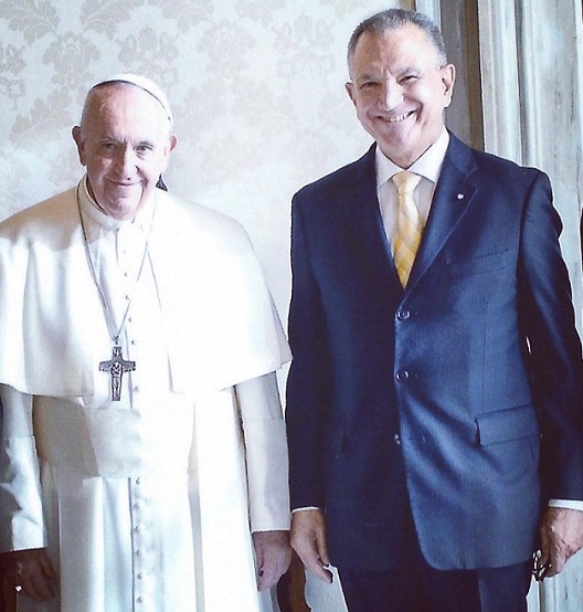  Con el Papa y la Paz 