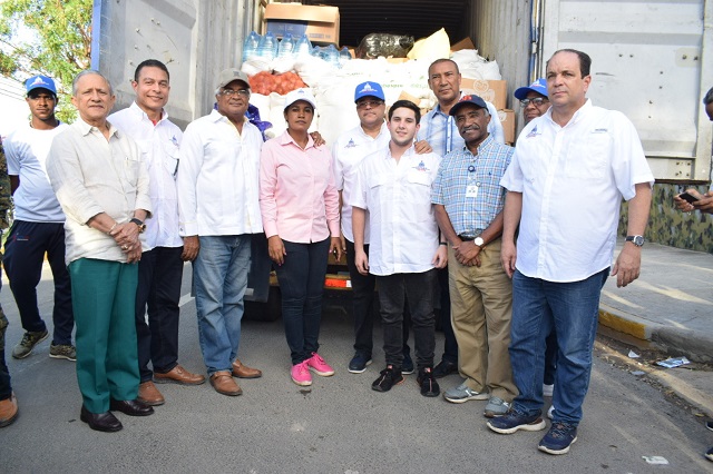  Donan alimentos a la Provincia de El Seibo a miles de afectados por la Tormenta Fiona