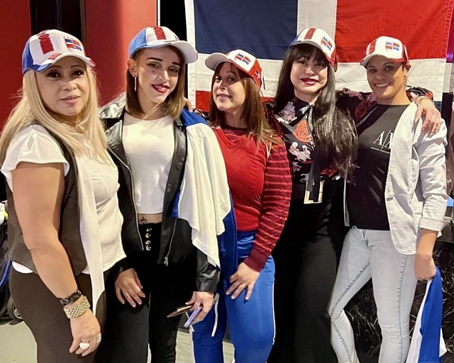  Consulado Dominicano en Japón brinda apoyo al primer equipo femenino dominicano de softball en esa nación