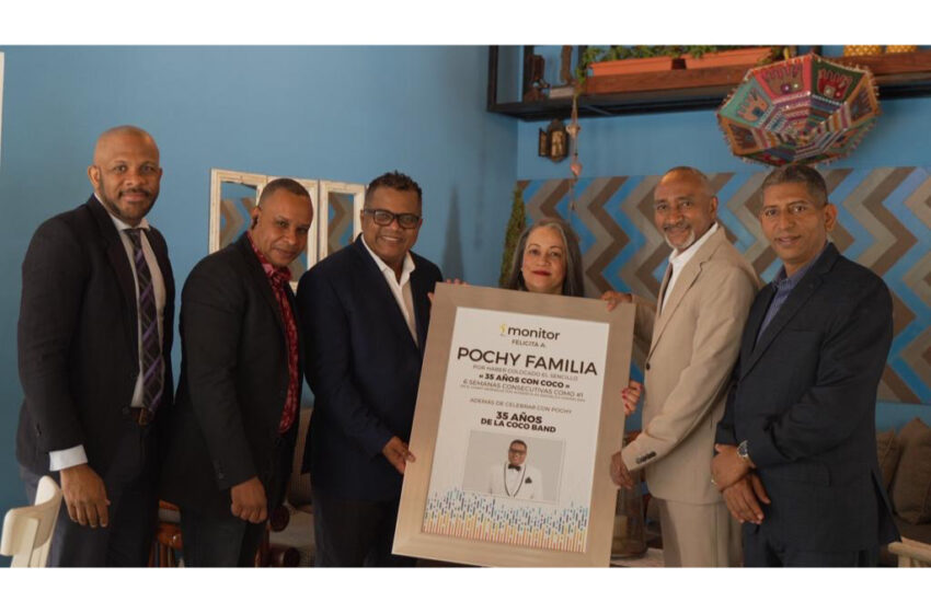  Pochy Familia recibe reconocimiento por el éxito del merengue “35 años con coco”