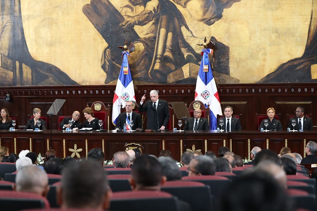  Presidente del Senado reafirma compromiso del Congreso Nacional con la soberanía dominicana