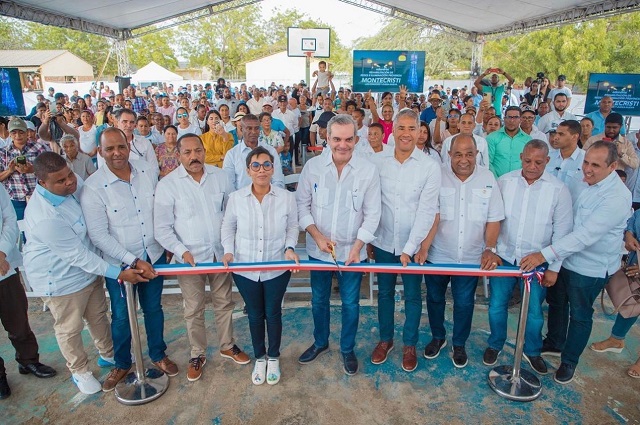  Edenorte Dominicana entrega rehabilitación de redes e iluminación en los poblados de Judea Nueva y los Conucos
