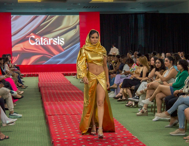  Propuesta de moda “Catarsis” fue realizada de la mano de afamados diseñadores en el Centro de Convenciones de UTESA