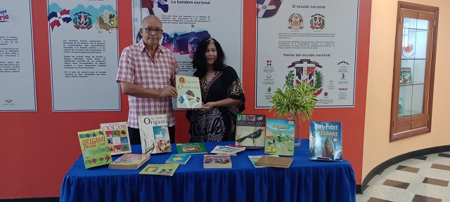  Sociedad Origami dona libros a Biblioteca Infantil y Juvenil RD y ofrecerá talleres en Feria Libro 2023