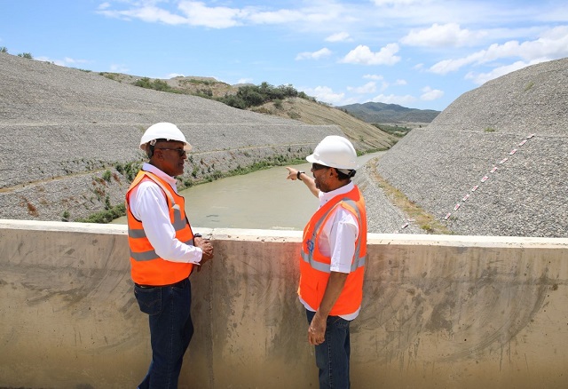  Ejecutivos de la Contraloría General visitan proyecto múltiple de la Presa de Monte Grande para comprobar su nivel de ejecución