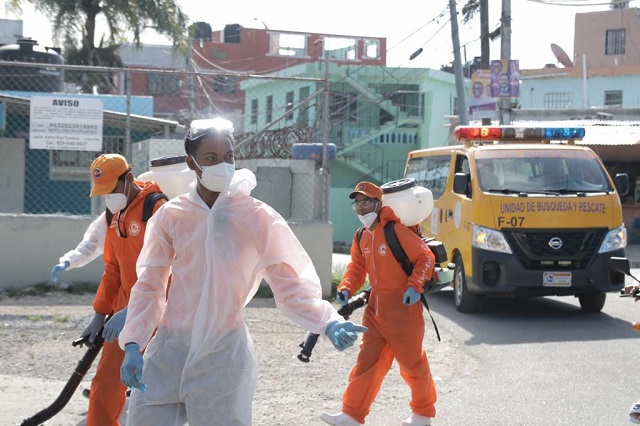  Defensa Civil contra el dengue! Institución despliega miles de voluntarios en jornada nacional de fumigación