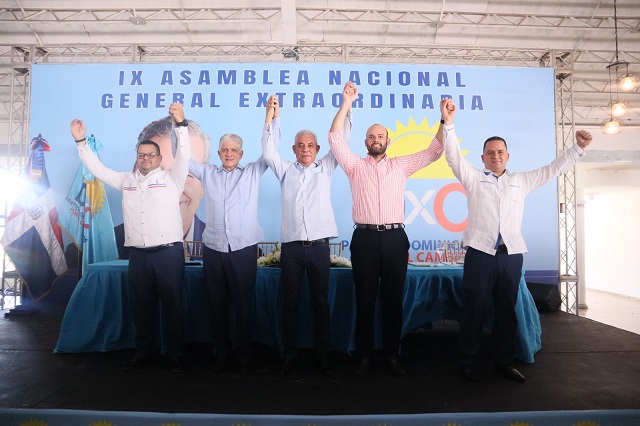  Partido Dominicanos por el Cambio elige a Luis Abinader como su candidato a la presidencia