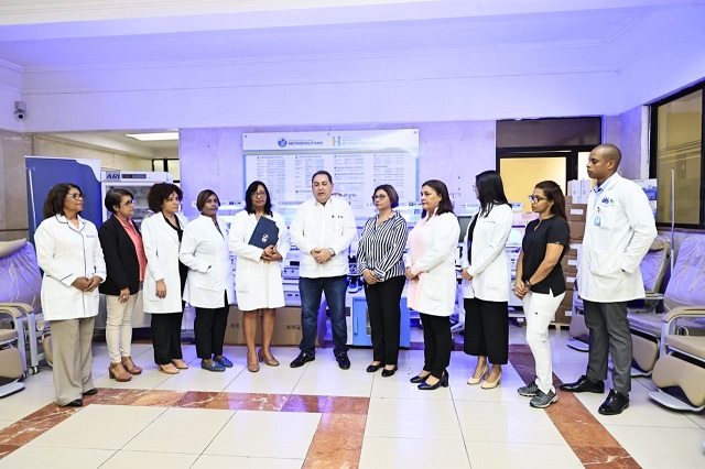  SNS fortalece servicios del Hospital  Robert Reid Cabral con entrega de equipos