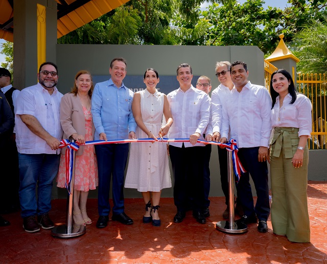  Popular, MICM y Primera Dama remozan parque infantil municipal La Vega