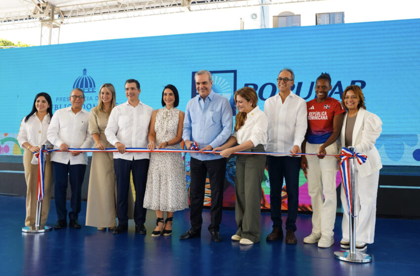  Popular, presidente Abinader y ADN inauguran parque Velazcasas