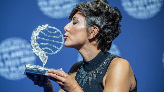  Sonsoles Ónega gana el Premio Planeta 2023