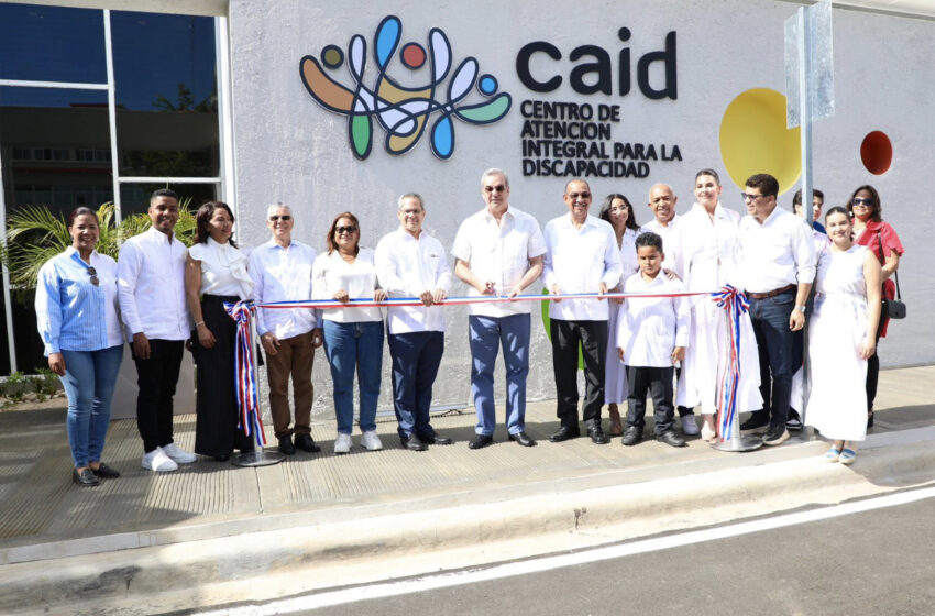  Presidente Abinader inaugura CAID en SDE y anuncia apertura de 6 nuevas unidades de atención terapéutica en 5 provincias para 2024
