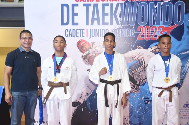  Monte Plata y Santiago dominan en superior ambas ramas en Taekwondo