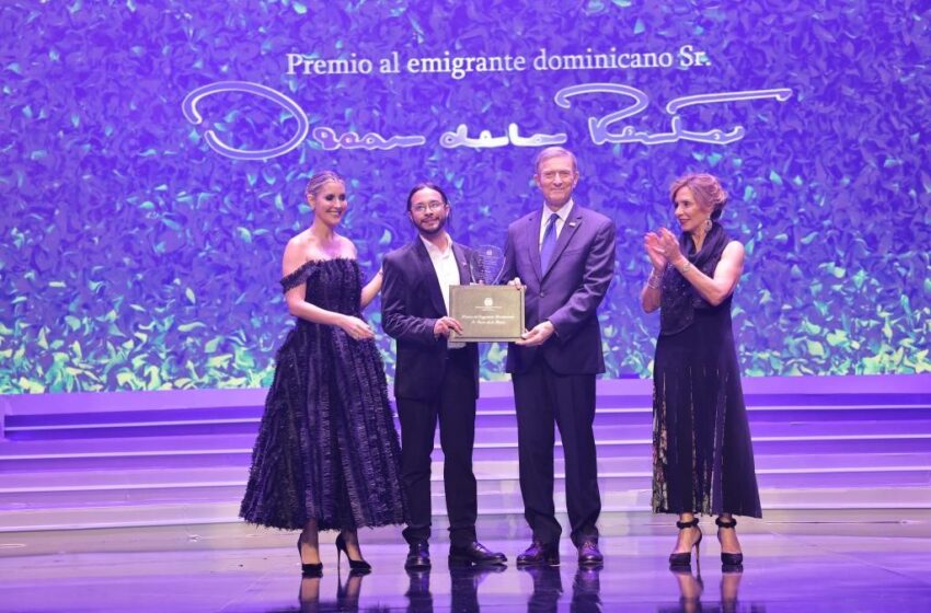  MIREX entrega el premio Sr. Oscar de la Renta al dominicano líder comunitario en NY Quemuel Arroyo Peña