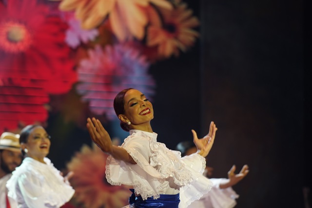  Aprende a bailar merengue, bachata y salsa totalmente gratis en la Plaza de la Cultura