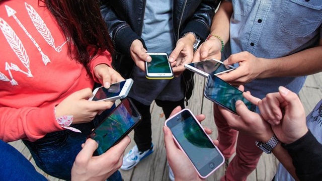  Cómo poner límites a tu hijo adolescente para que use menos el celular