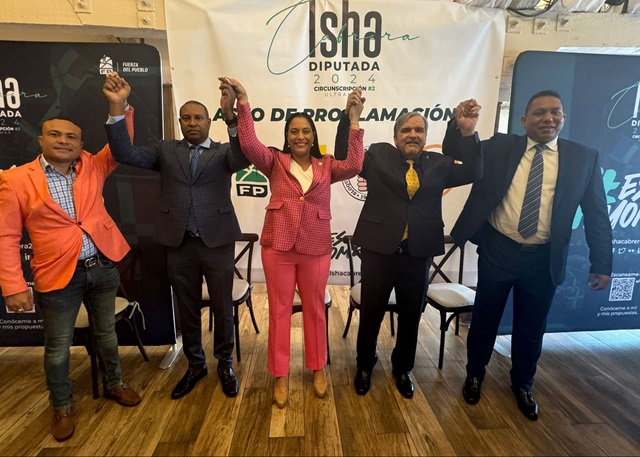  Fuerza del Pueblo y partidos aliados proclaman candidata a diputada a Ultramar Isha Cabrera