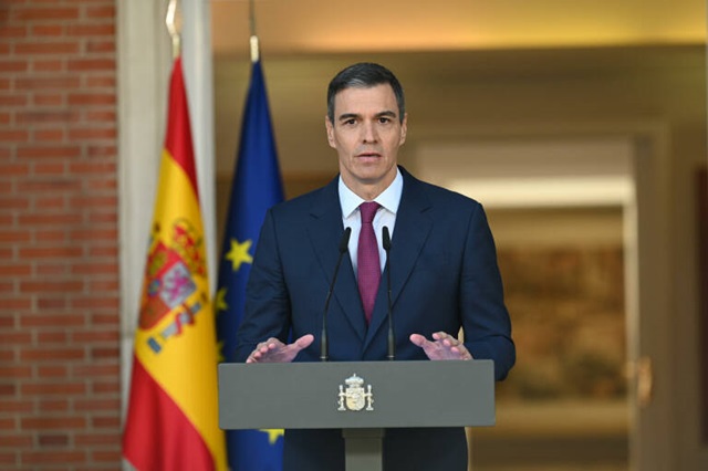  Pedro Sánchez decide seguir como presidente del Gobierno: “He decidido continuar, con más fuerza si cabe”