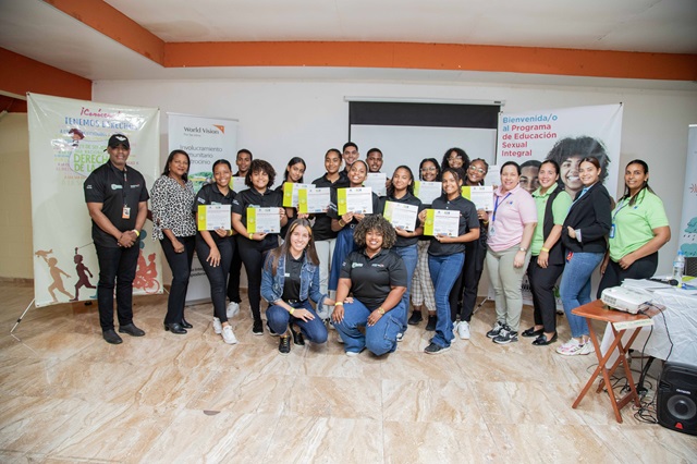 World Vision, CONANI, Ministerio de Trabajo y la LMD capacitan a jóvenes de Los Alcarrizos