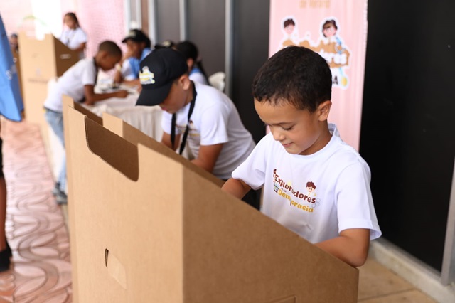  JCE celebra por segunda ocasión elecciones infantiles durante campamento de verano; ganó nueva vez el valor “Justicia” con un 45 %